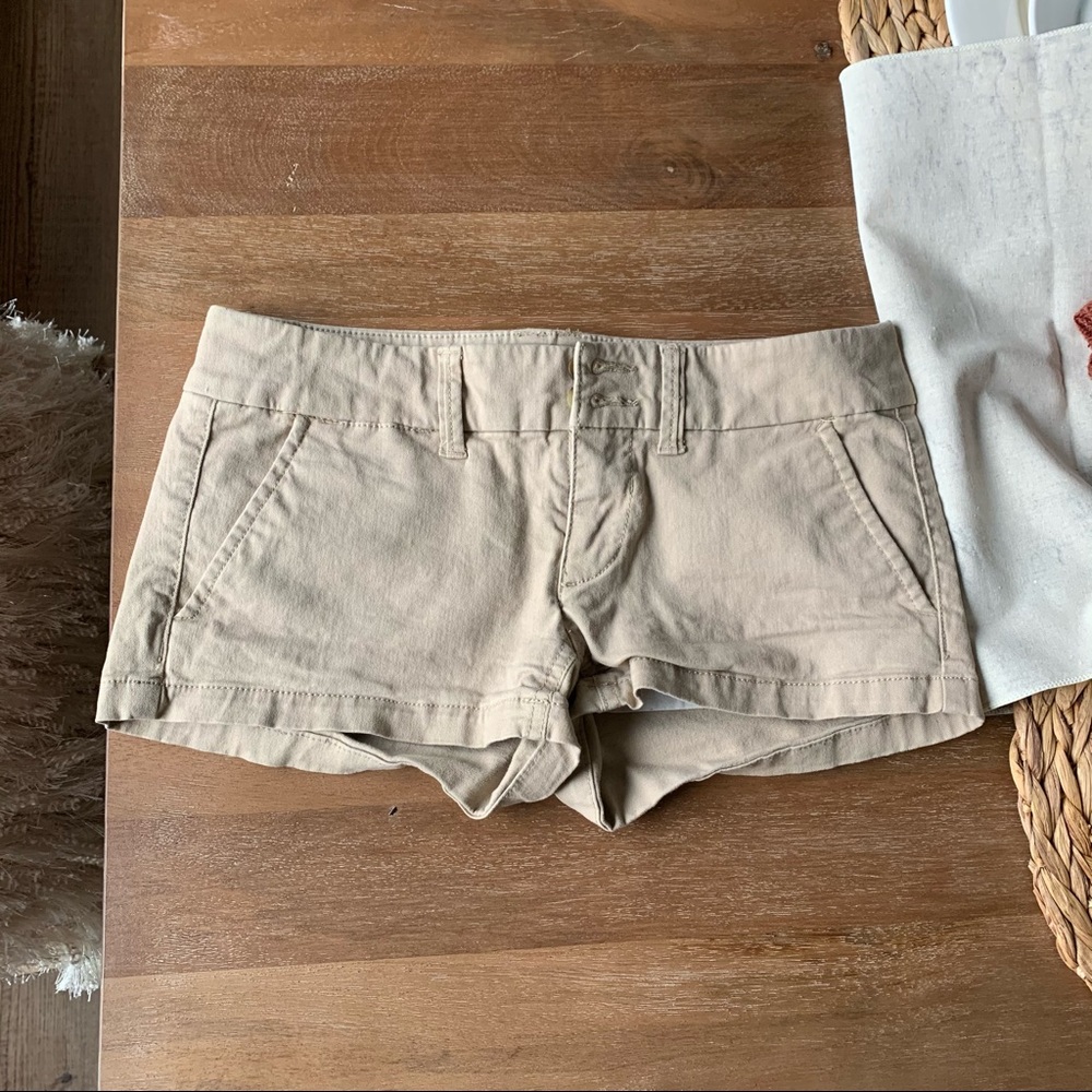 American Eagle Khaki shorts